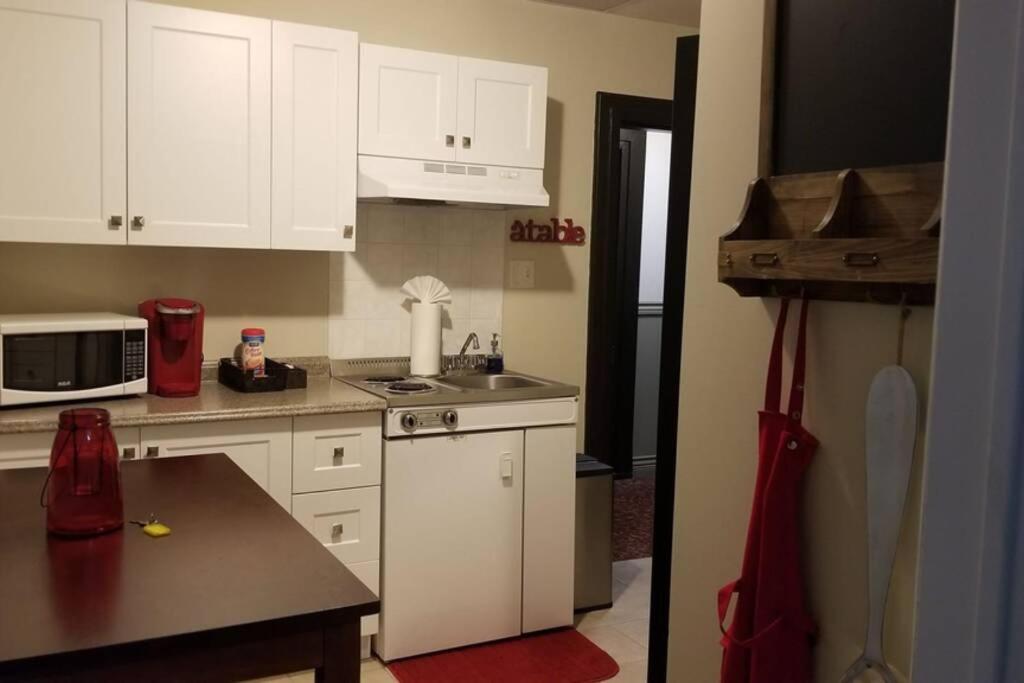 Cozy 1-Bdr Suite #20 By Amazing Property Rentals Gatineau Exterior foto